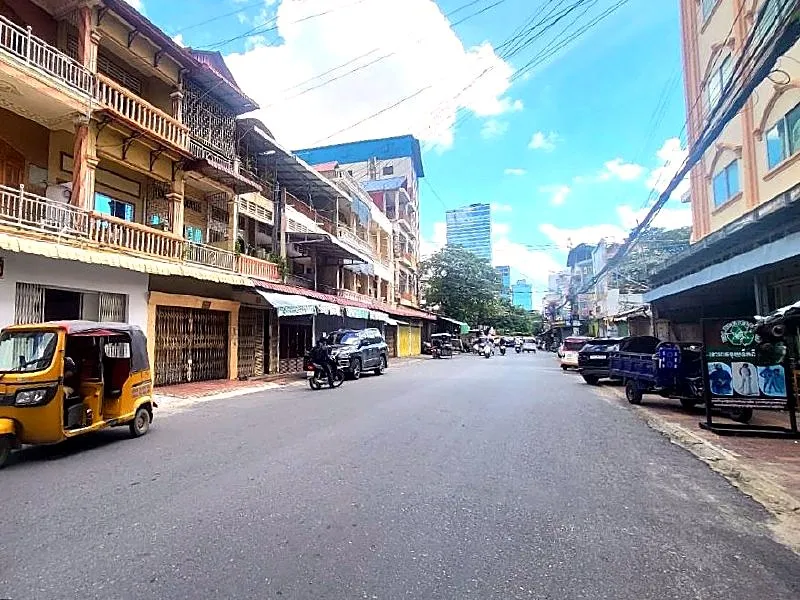 Bank Auction: 12-Bedroom Income Building, 689 m² near Olympic, Phnom Penh, photo 2
