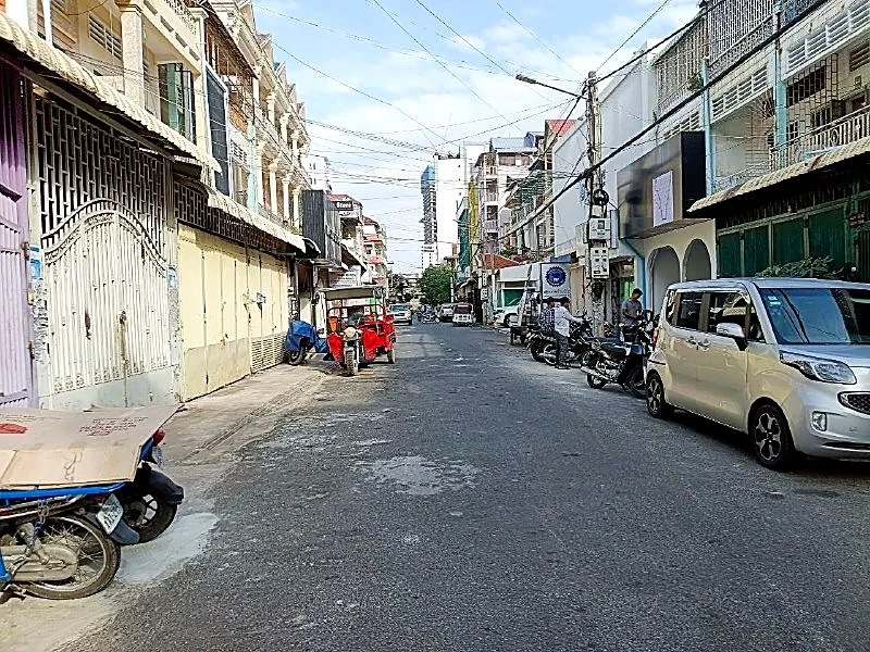Bank Auction: Land & House, 156 m² in Boeng Keng Kang 3, Phnom Penh, photo 4