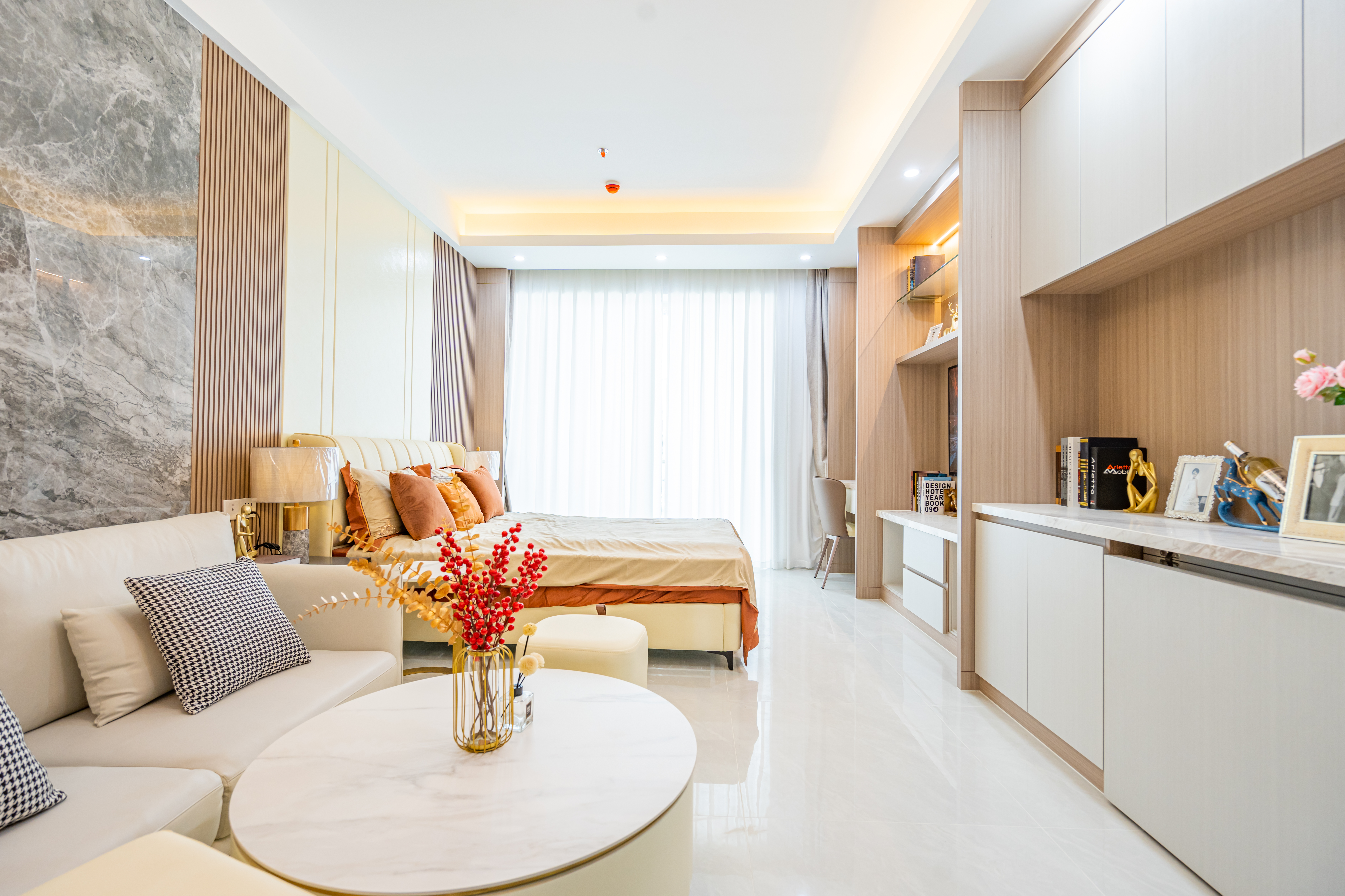 Luxury 1-Bedroom Riverfront Condo for Sale, view 3