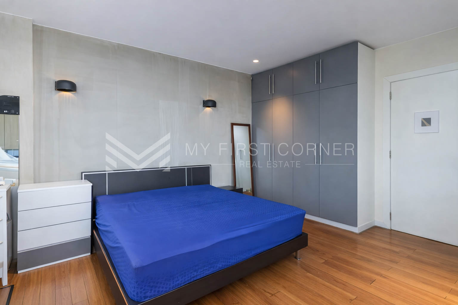 2-Badroom renovated house for Sale on street63 in BKK1, view 4