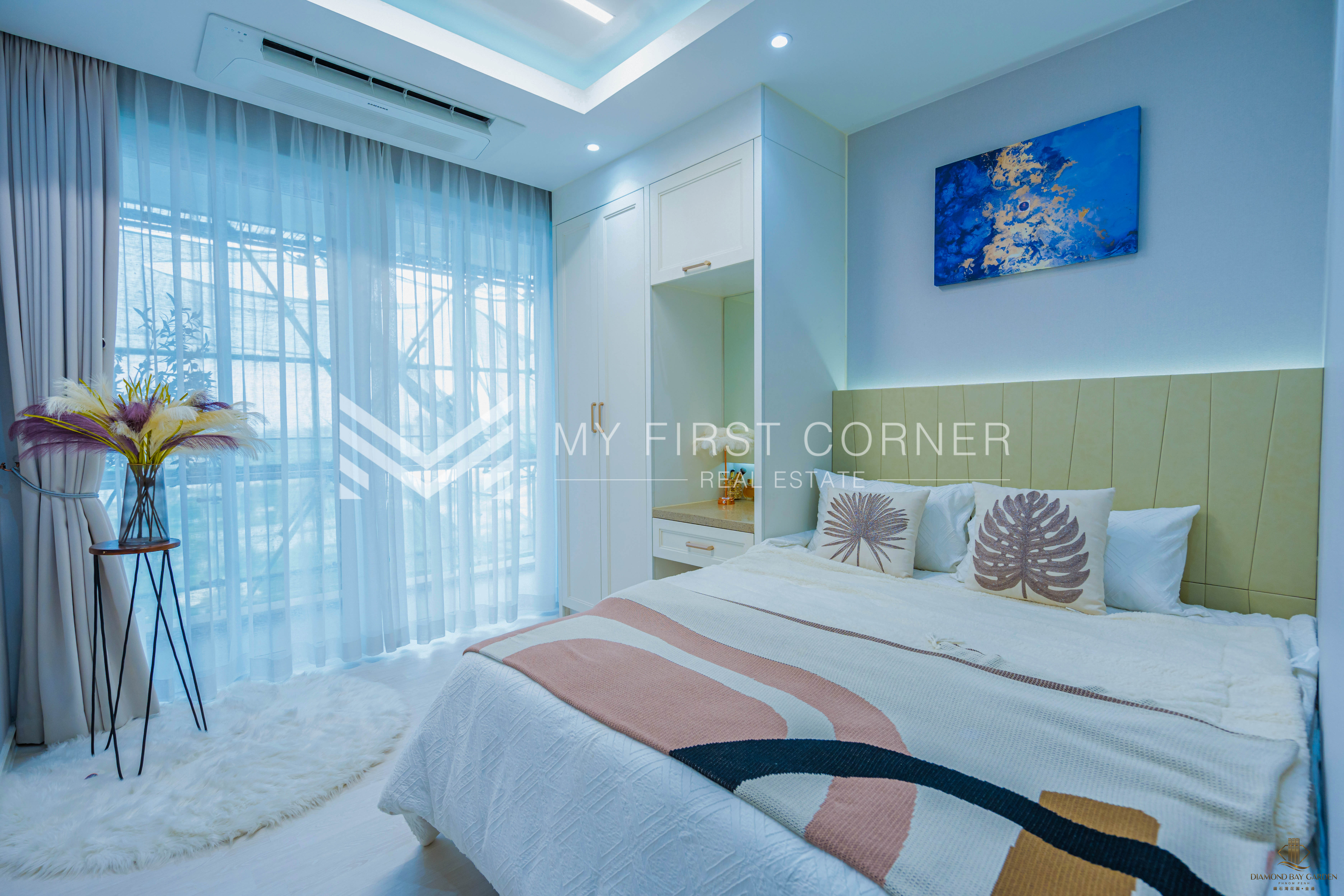 Spacious 2-Bedroom Condo with Panoramic River Views, view 4