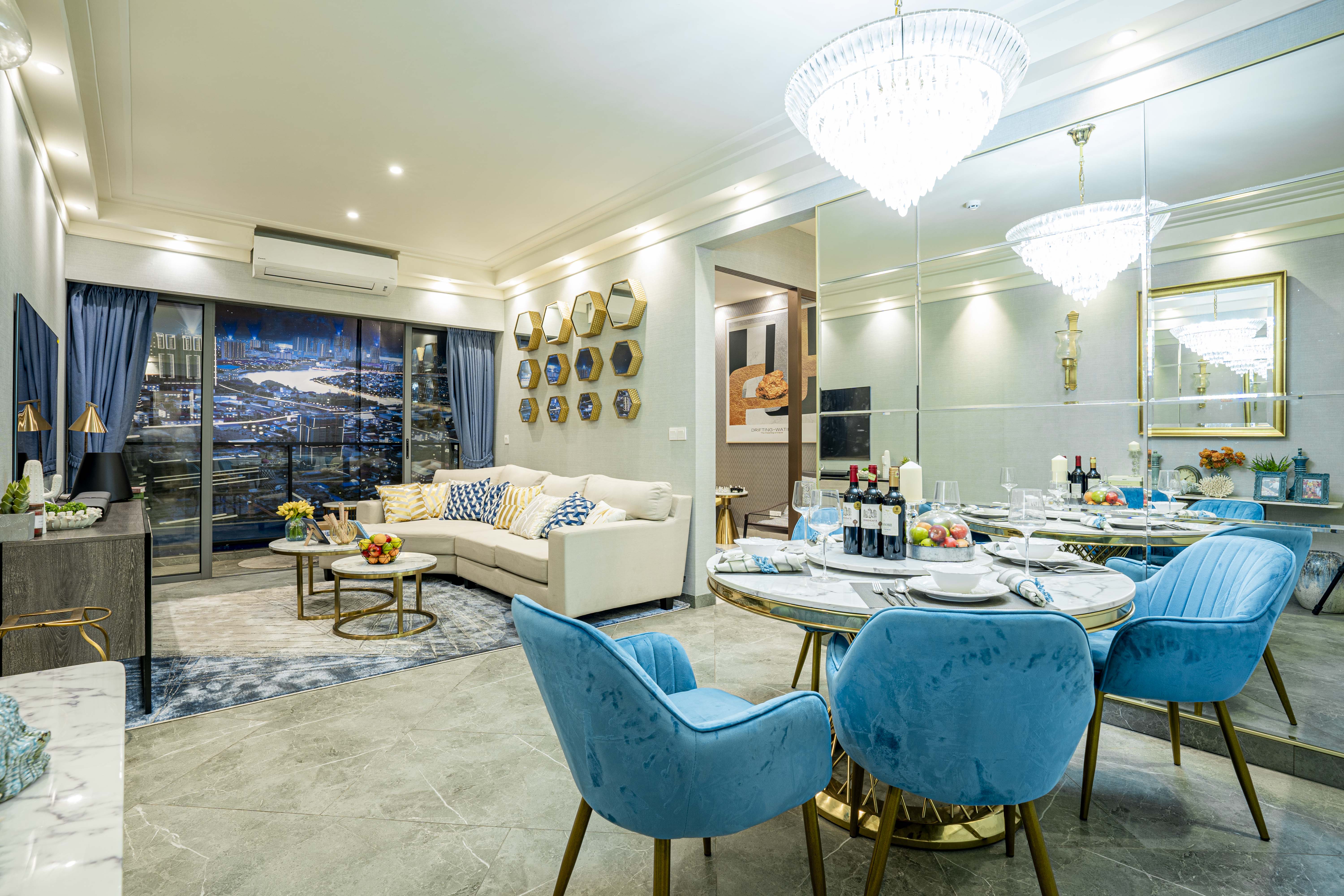 Luxurious 2-Bedroom Duplex at Urban Village, view 3
