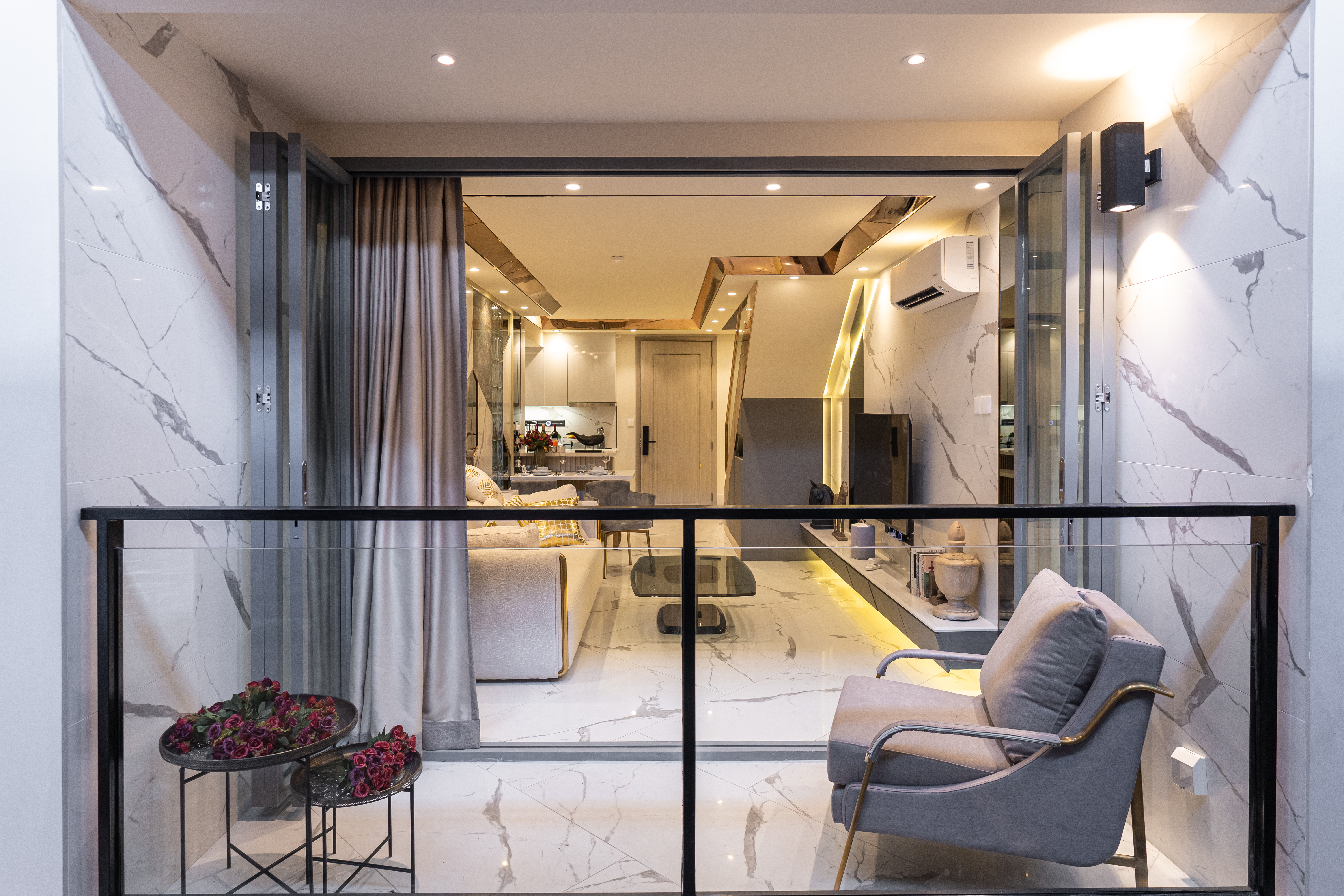 Luxurious 2-Bedroom Duplex at Urban Village, view 6