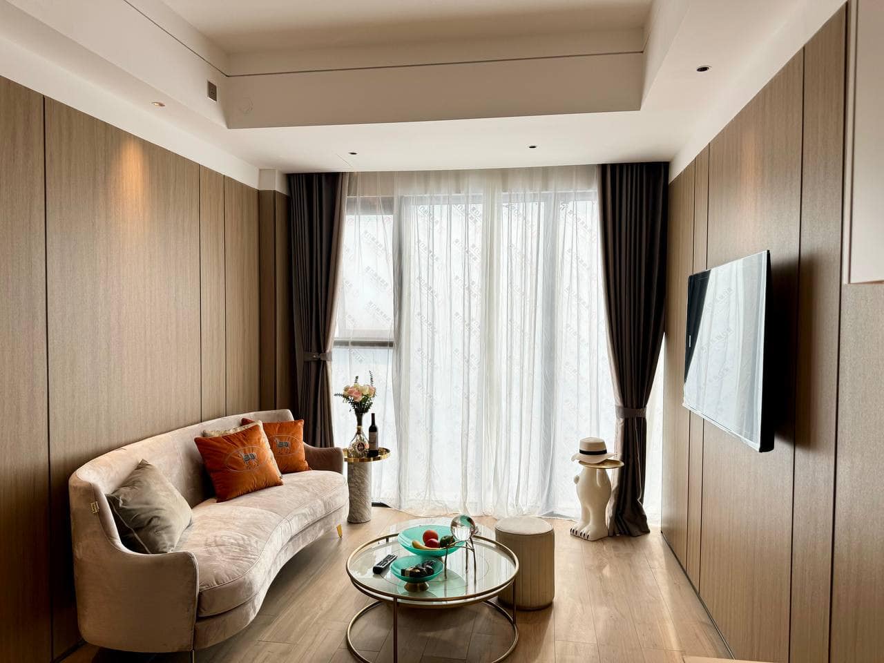 Your Dream 2-Bedroom Condo with Skyline & River Views – Vue Aston, view 2
