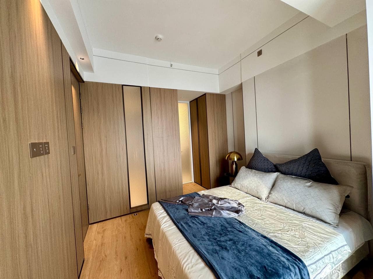 Your Dream 2-Bedroom Condo with Skyline & River Views – Vue Aston, view 4