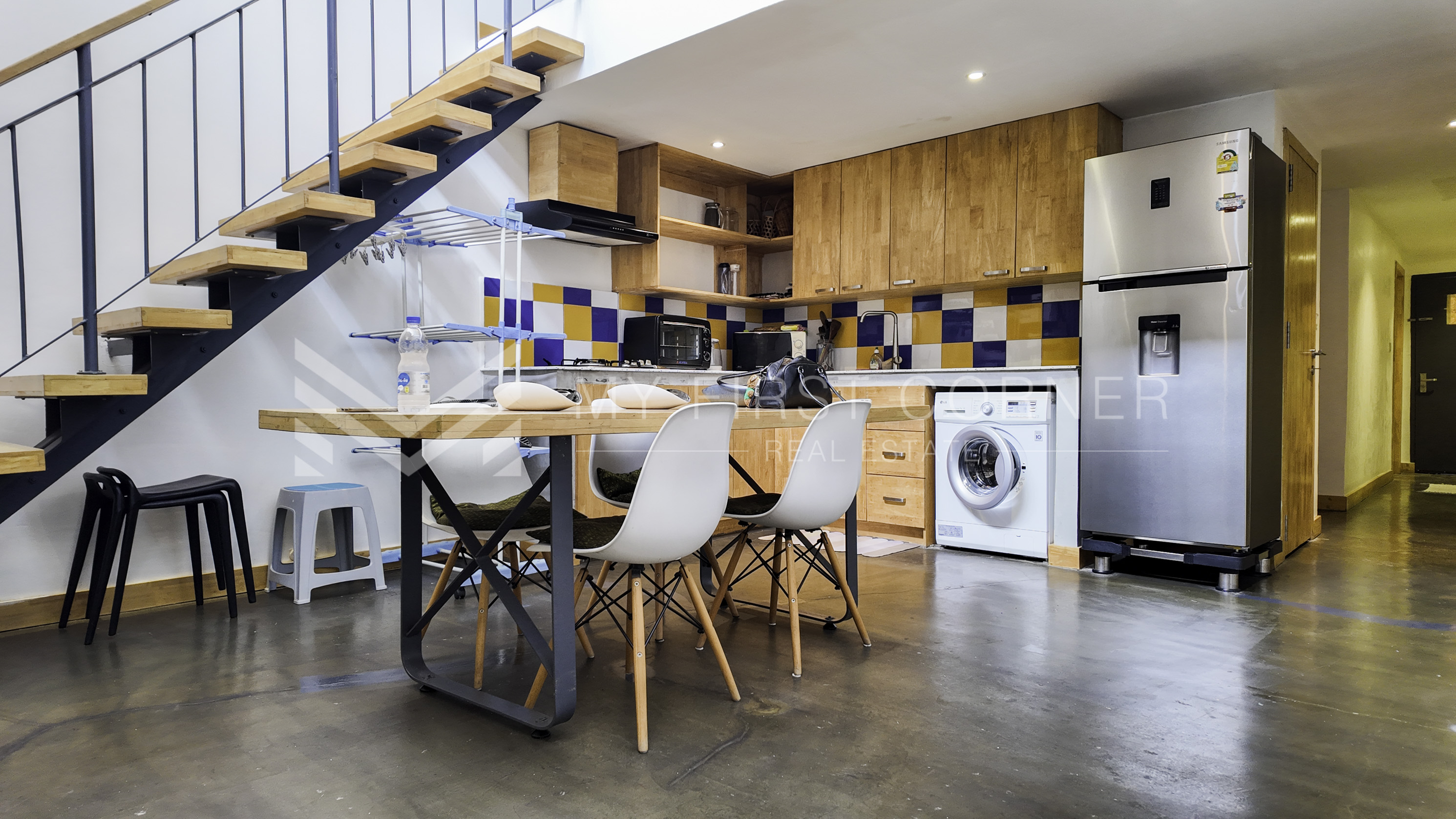 Renovated Duplex 2-bedroom For Sale in 7 Makara, view 3