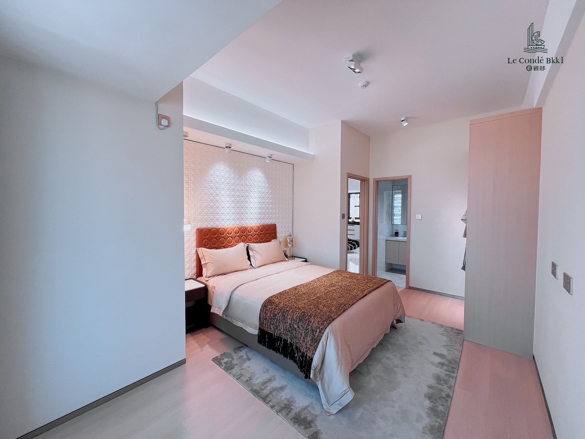 Corner 3-Bedroom Condo for Sale in Le Condé BKK1, view 4
