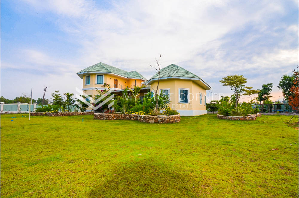 Luxury Riverfront Villa in Kampot – Breathtaking Views & Ultimate Tranquility, view 6