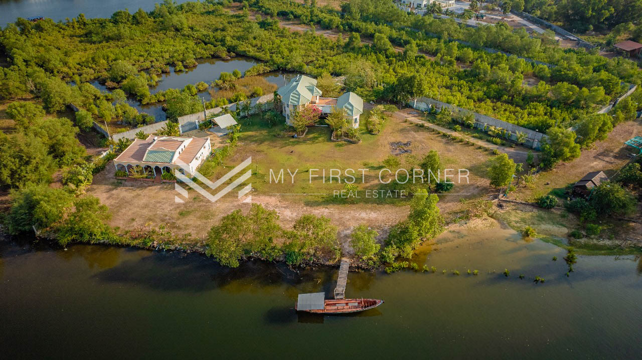 Luxury Riverfront Villa in Kampot – Breathtaking Views & Ultimate Tranquility, Kampot