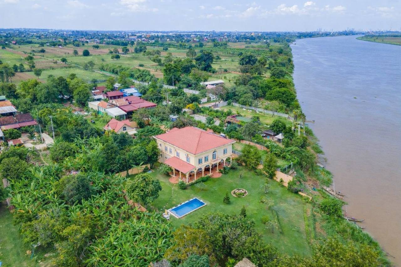 Modern 4BR Villa in Kien Svay For Sale, view 6