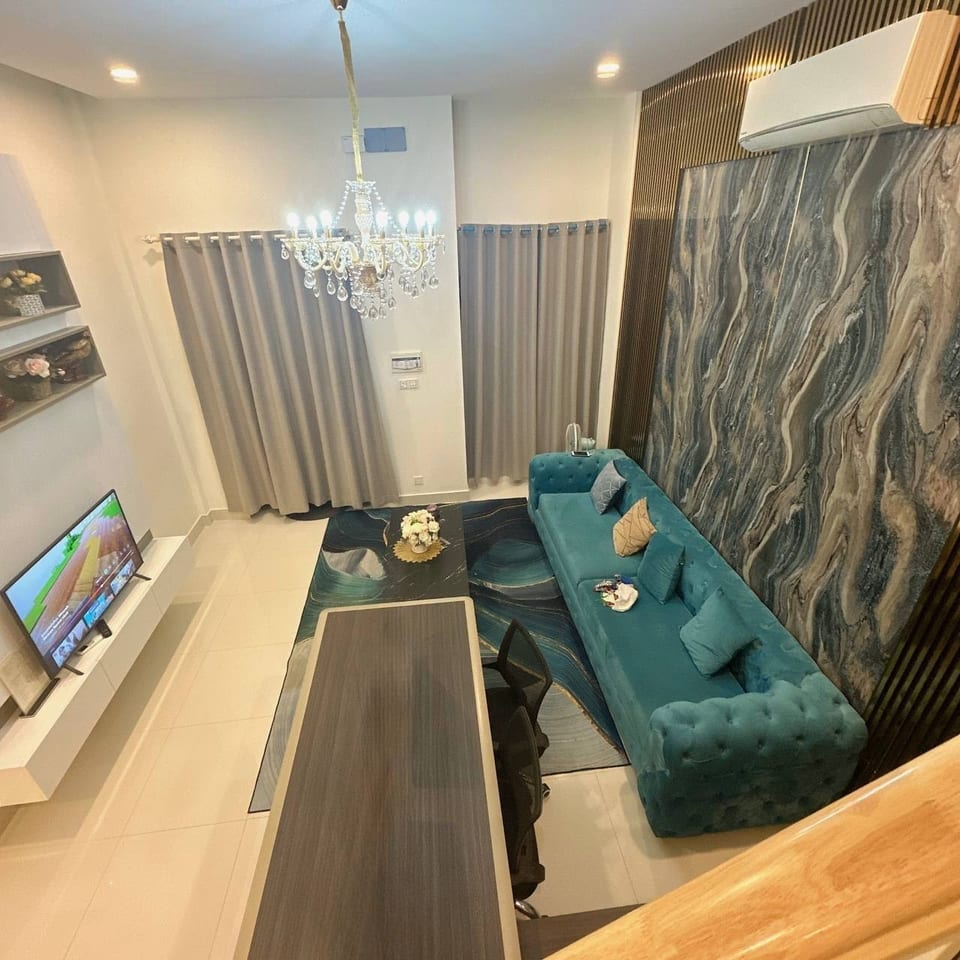 Affordable Furnished Link Villa in Borey Peng Huot, view 3