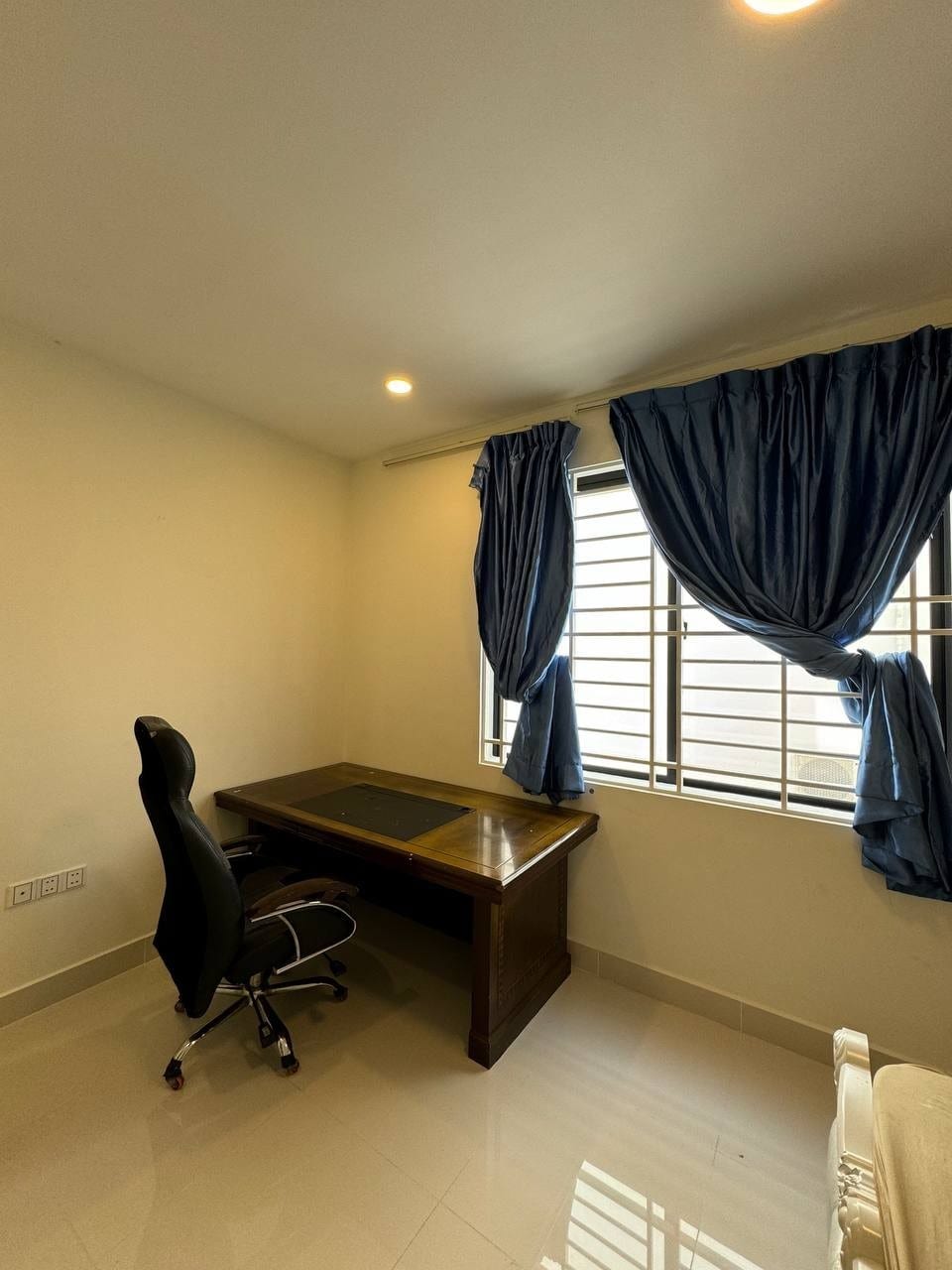 Affordable Link Villa Near National Road 1, Chbar Ampov, view 4