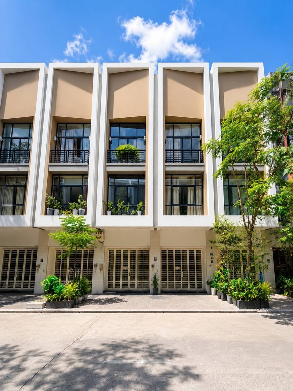 Boeung Snor shophouse, hard title, furnished interior, Chbar Ampov, Phnom Penh