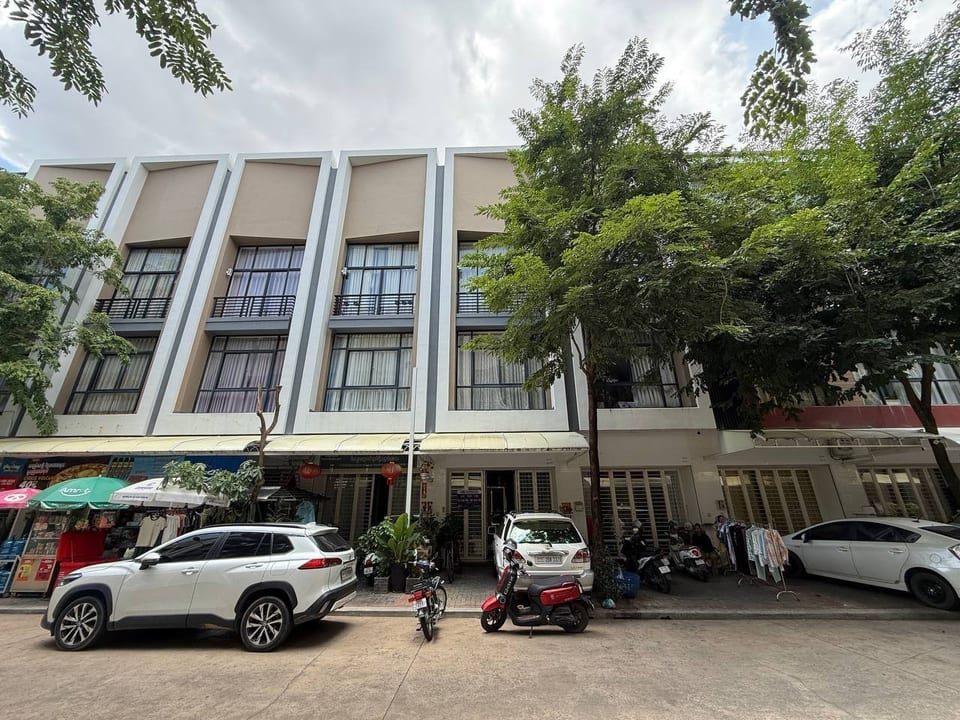 Business Shophouse with Hard Title, Boeung Snor, Chbar Ampov, Phnom Penh