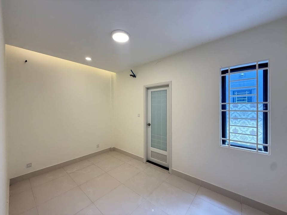 Business Shophouse with Hard Title, Boeung Snor, view 4