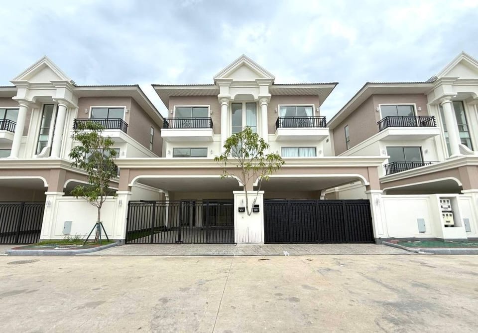 Classical Twin Villa with Courtyard, Eco Poli 2, Boeung Snor, Chbar Ampov, Phnom Penh