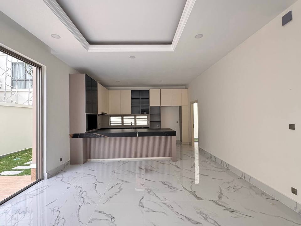 Completed Five-Bedroom Corner Villa on 462sqm in Boeung Snor, view 4
