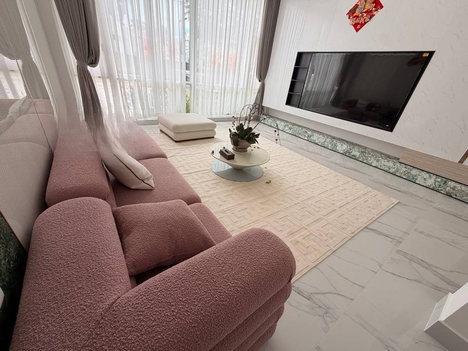 Corner Villa for Residence or Office, Boeung Snor, view 3