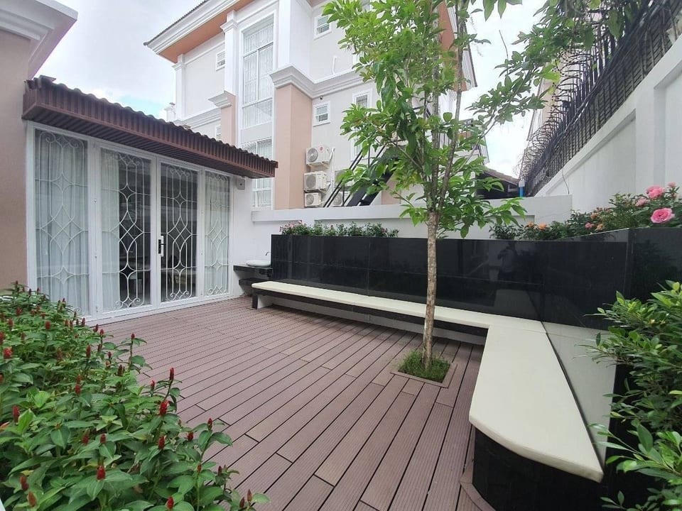 Five Bedroom Prince A Mansion, Boeung Snor, Fully Furnished, view 3