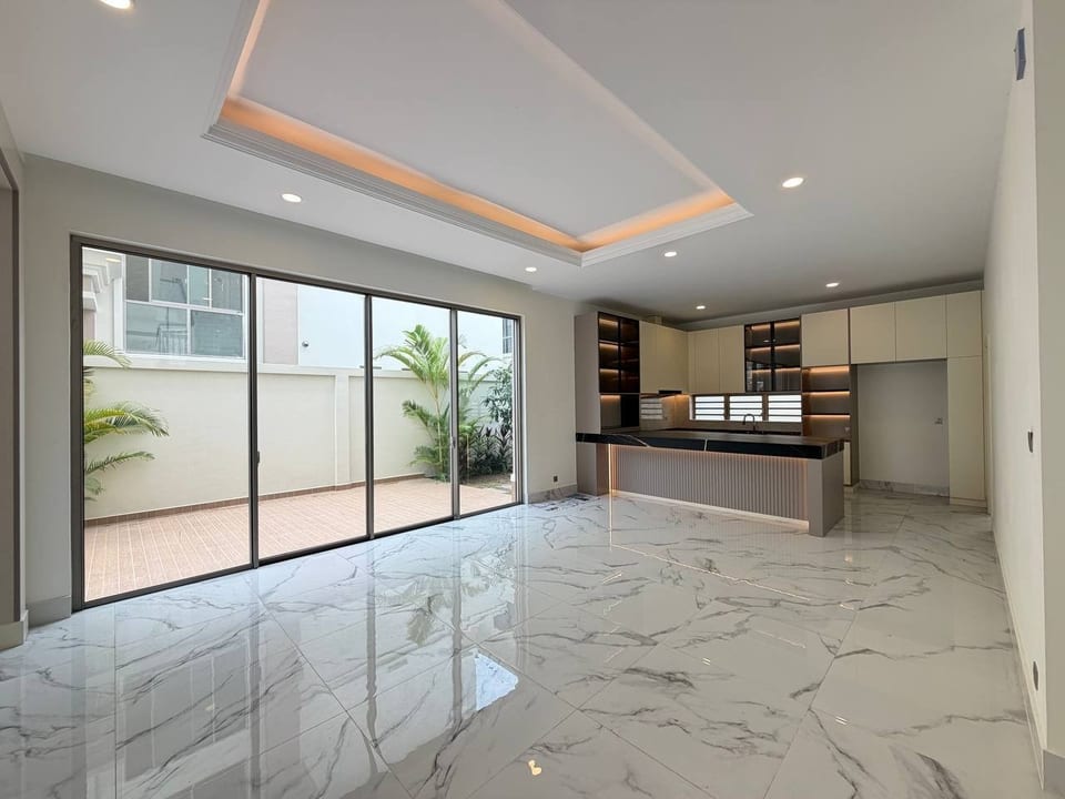Five-bedroom Prince villa for sale in Eco Poli, Phnom Penh, view 3