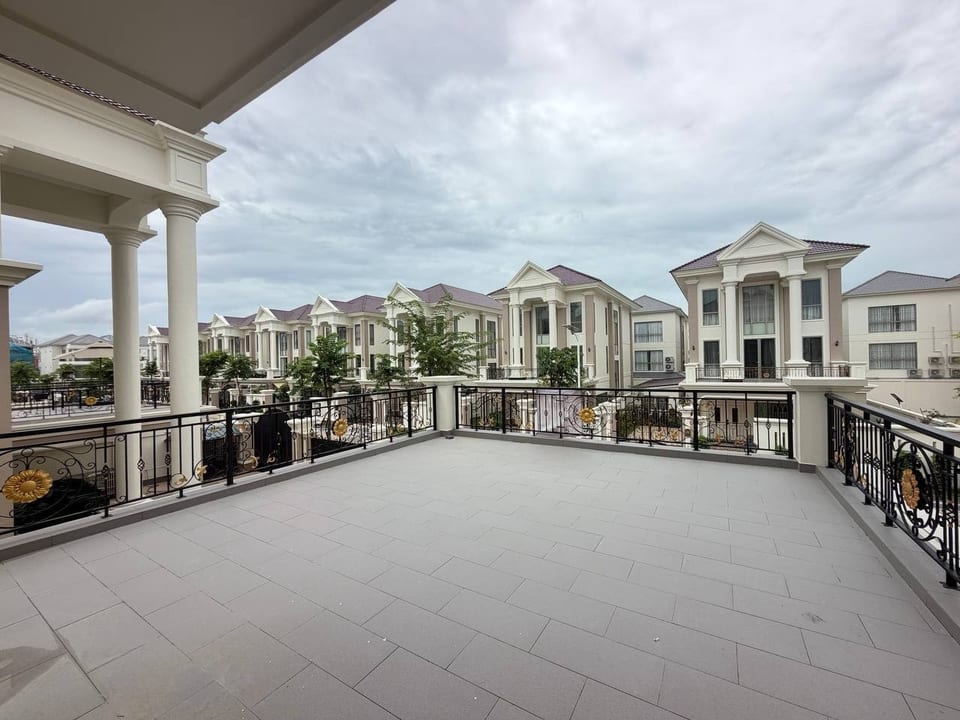 Five-bedroom Prince villa for sale in Eco Poli, Phnom Penh, view 7