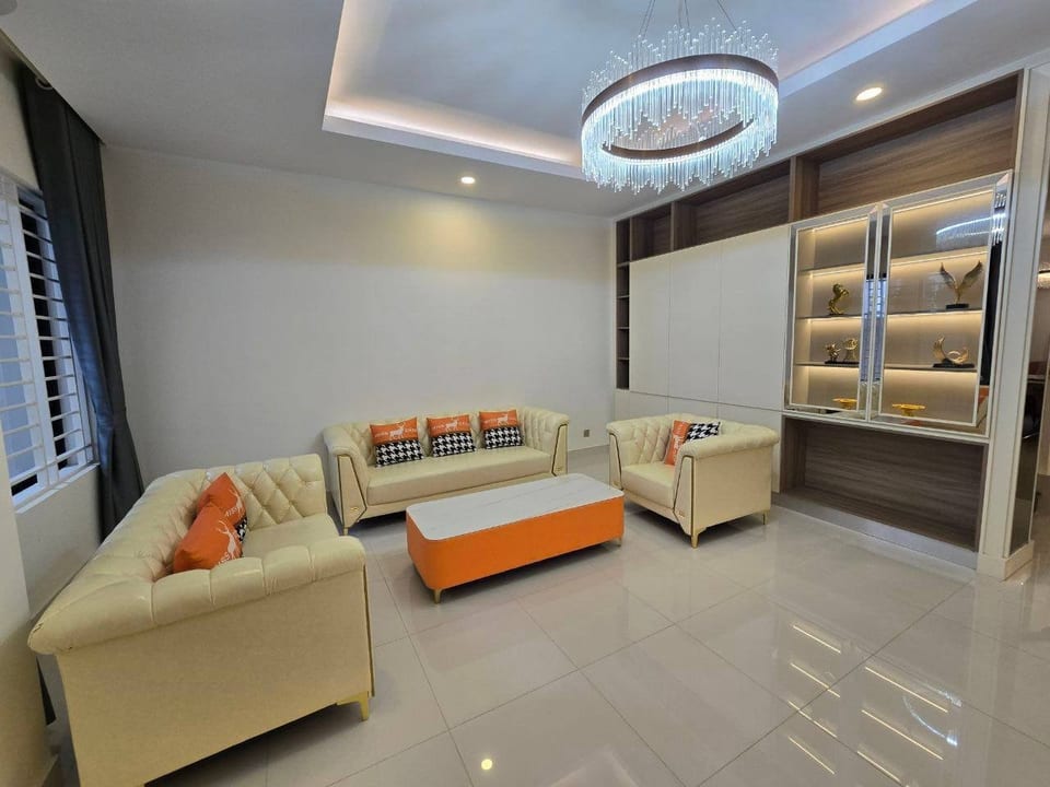 Five-Bedroom Twin Villa With Furnishings, Borey Peng Huot, view 2