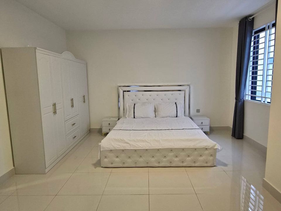 Five-Bedroom Twin Villa With Furnishings, Borey Peng Huot, view 5