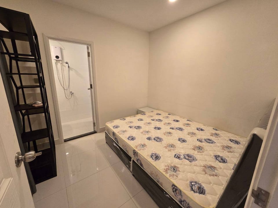 Five-Bedroom Twin Villa With Furnishings, Borey Peng Huot, view 7