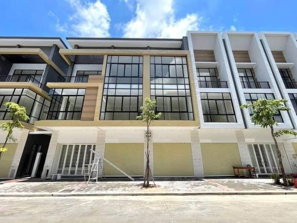 Five-bedroom villa, rear garden land, Boeung Snor, Chbar Ampov, Phnom Penh