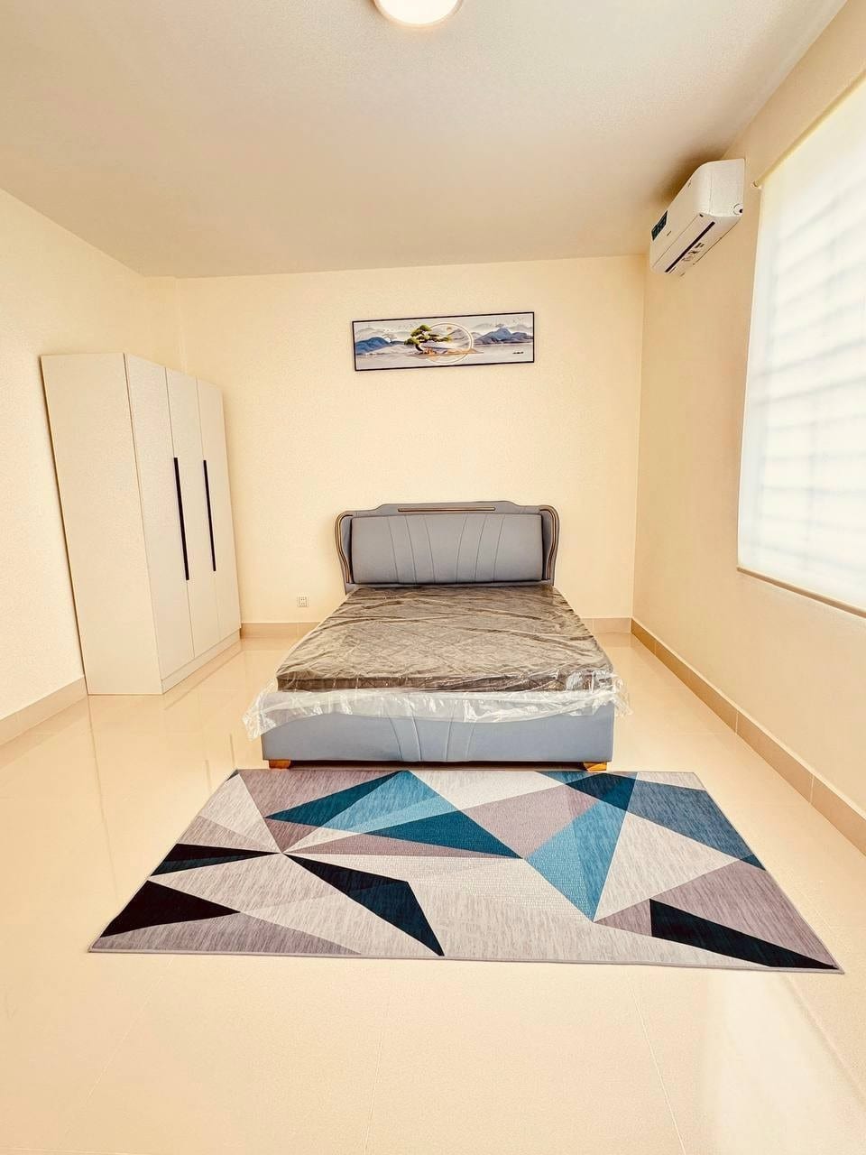 Four-Bedroom Corner Villa with Furniture, Boeung Snor, view 3