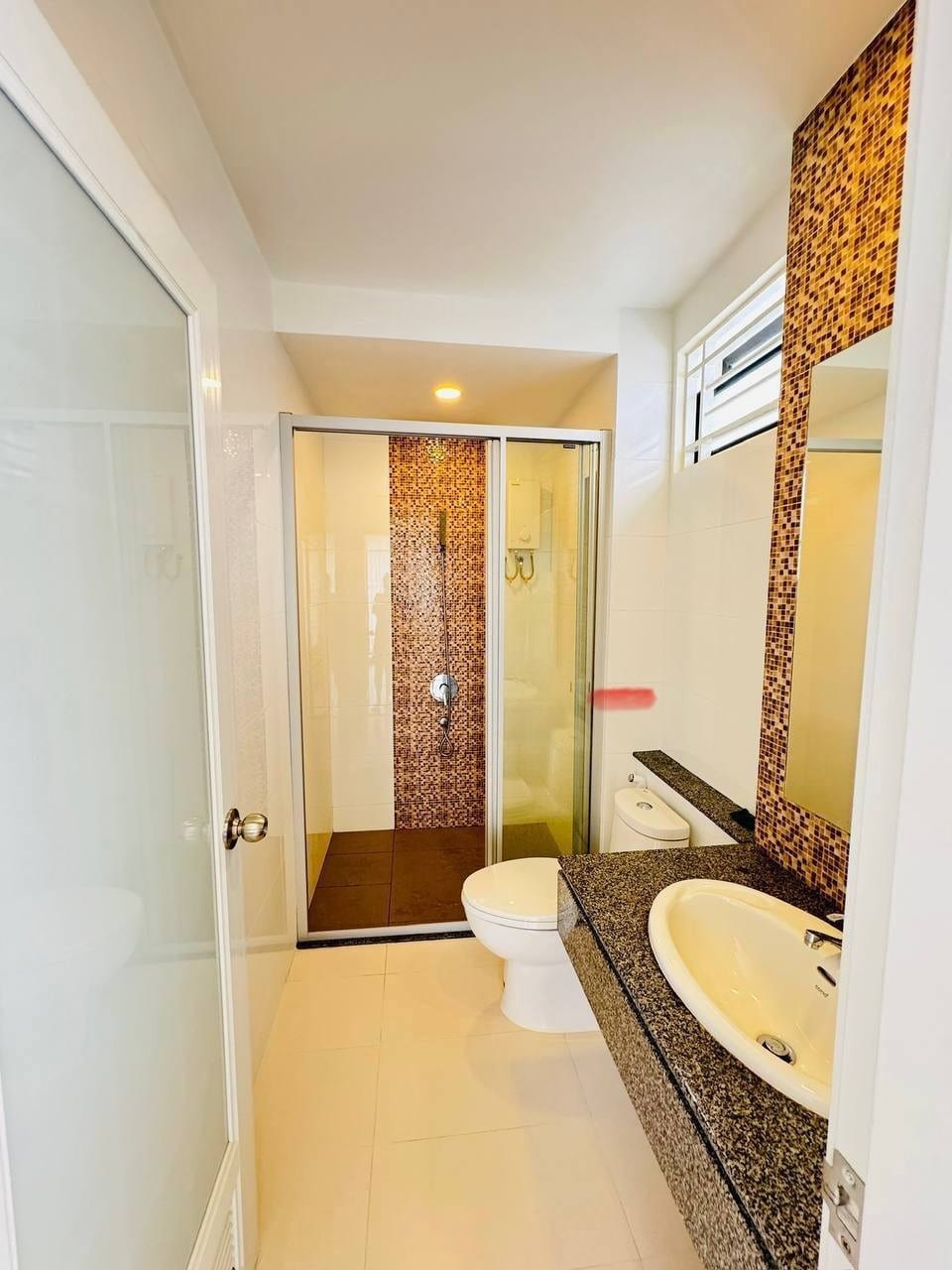 Four-Bedroom Corner Villa with Furniture, Boeung Snor, view 4