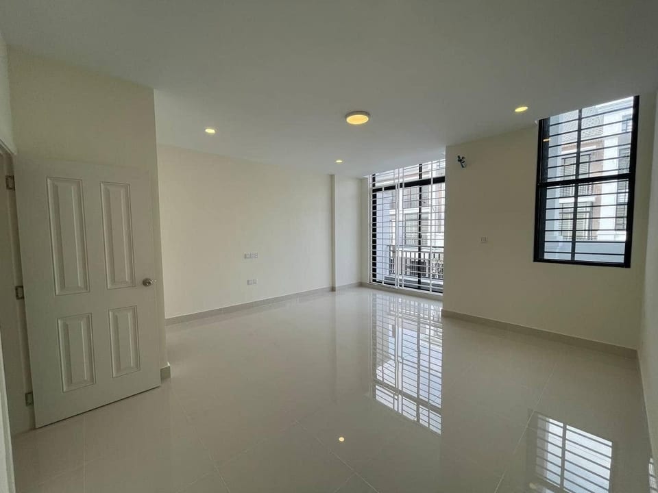 Four Bedroom Link House, Hard Title, Boeung Snor, view 5