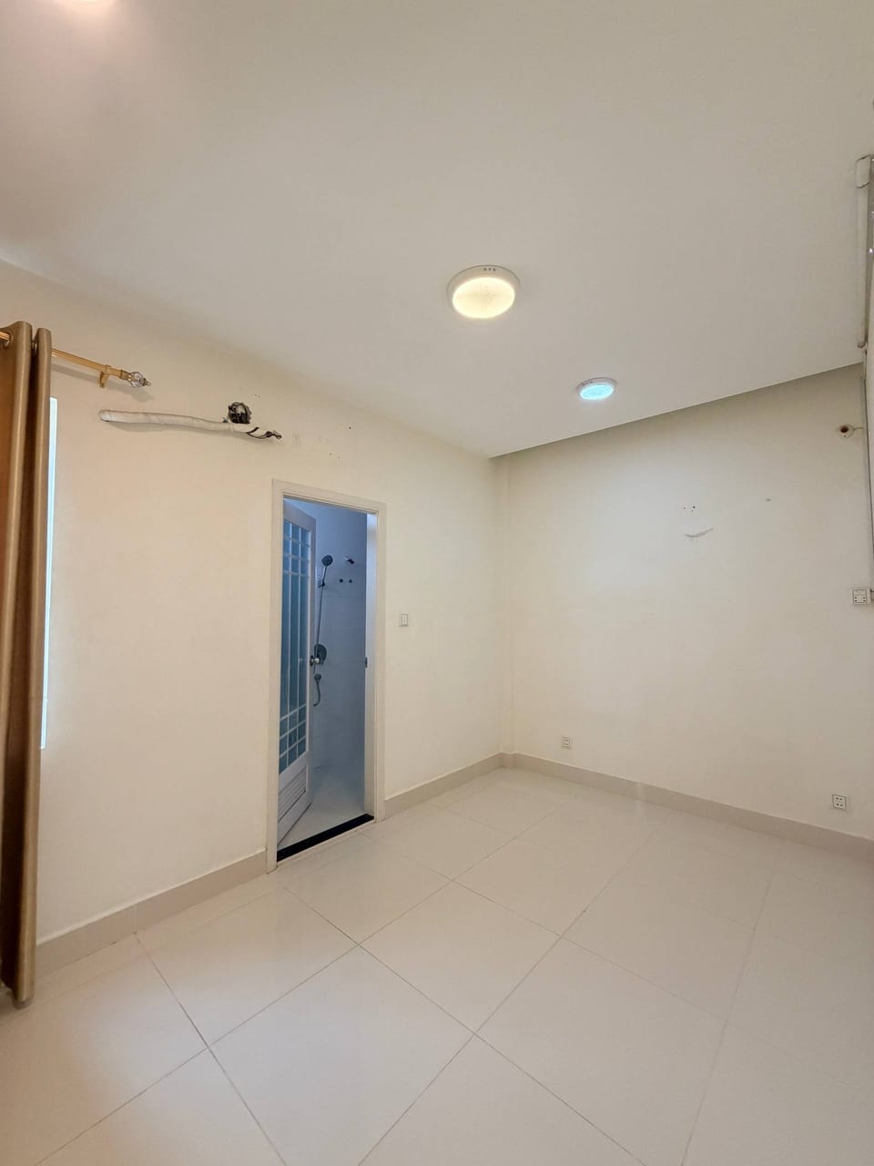 Four Bedroom Link Villa on Hard Title, Boeung Snor, view 8
