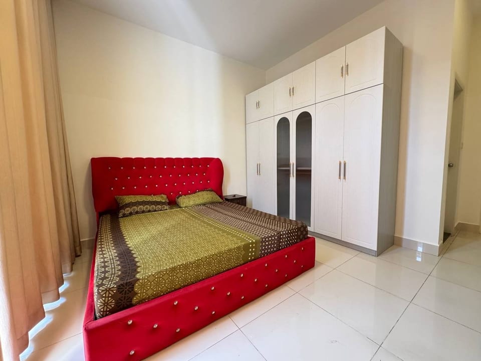 Four Bedroom Shophouse, Hard Title, Chbar Ampov, view 2