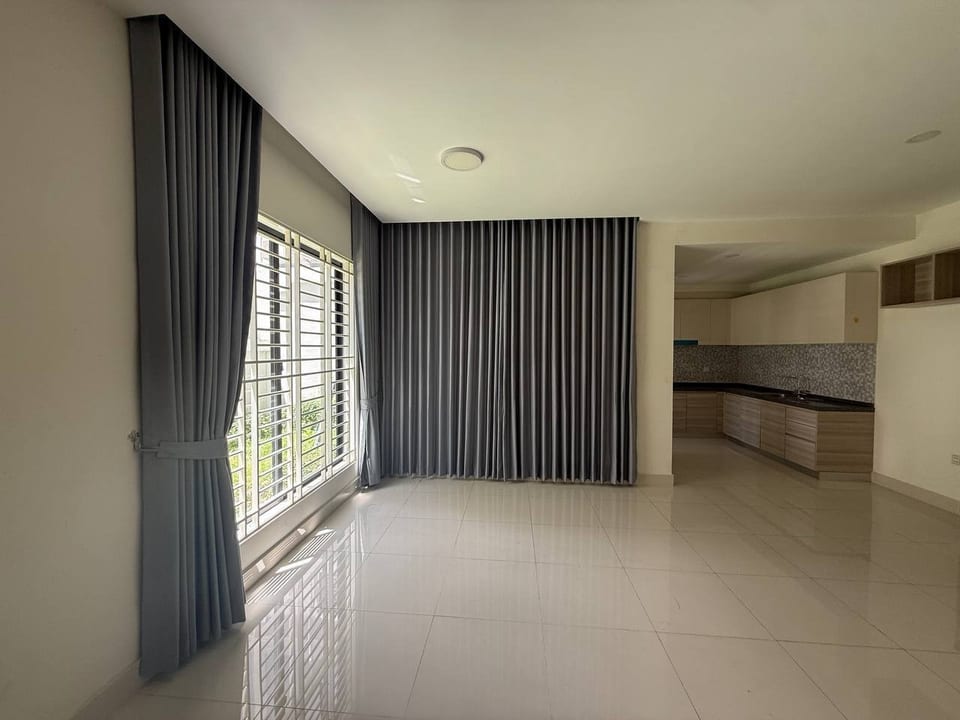 Four-Bedroom Villa With Extra Side Land, Borey Peng Huot, view 7