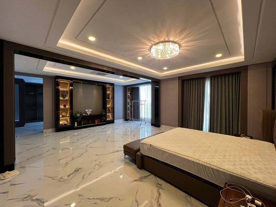 Fully Furnished Queen Villa, 534sqm Plot, Boeung Snor, view 5