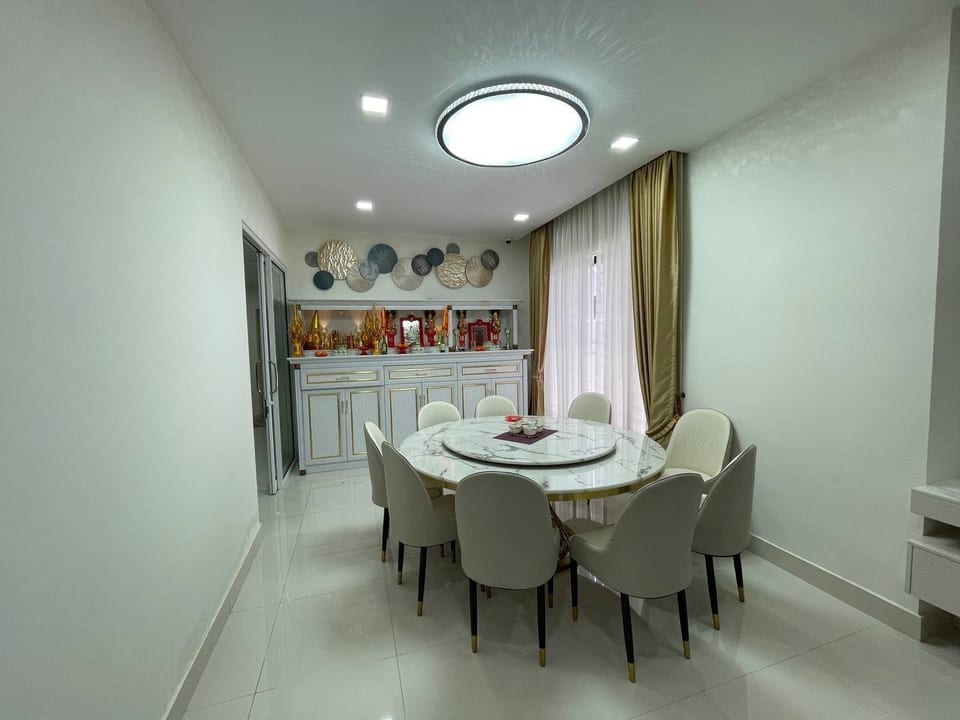 Furnished Boeung Snor villa with rooftop terrace, view 3