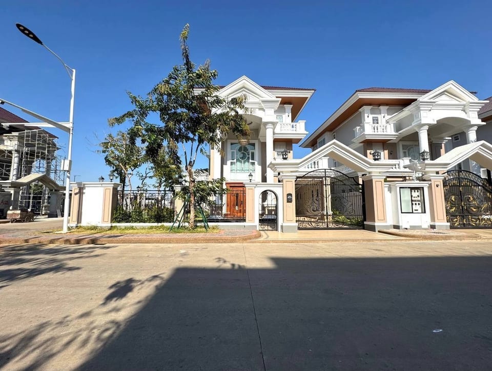 Furnished Prince B Corner Villa, Garden Outlook, Chbar Ampov, 金边