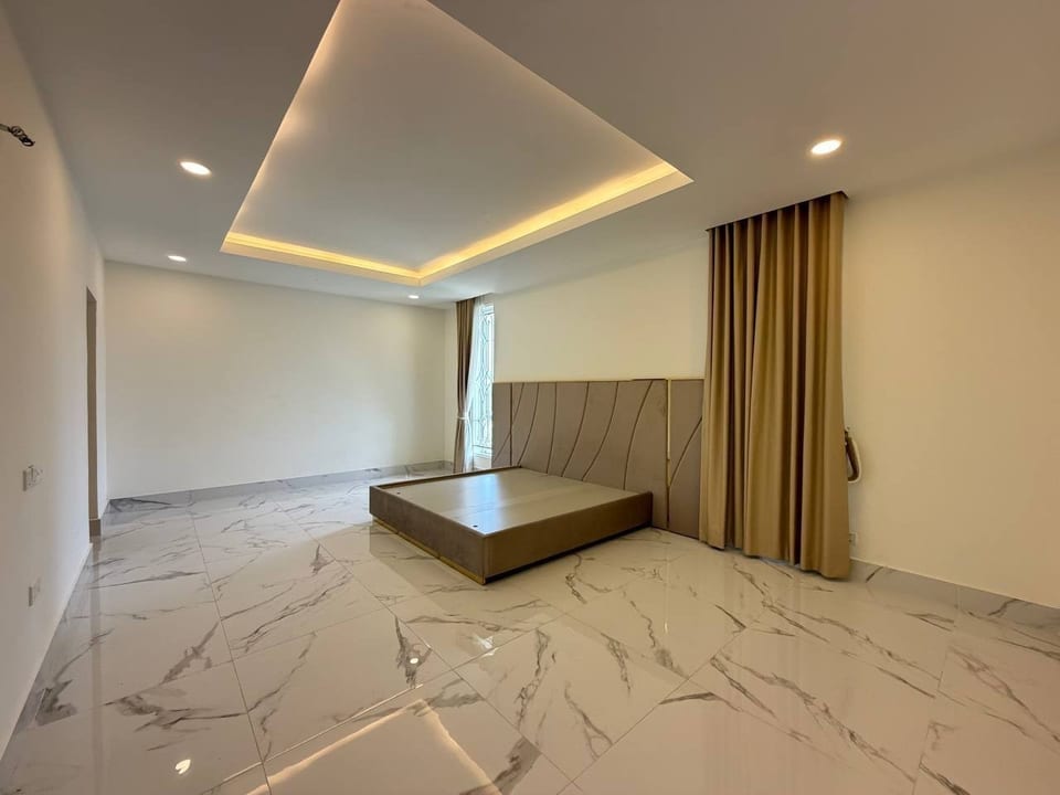 Furnished Prince B Corner Villa, Garden Outlook, view 8