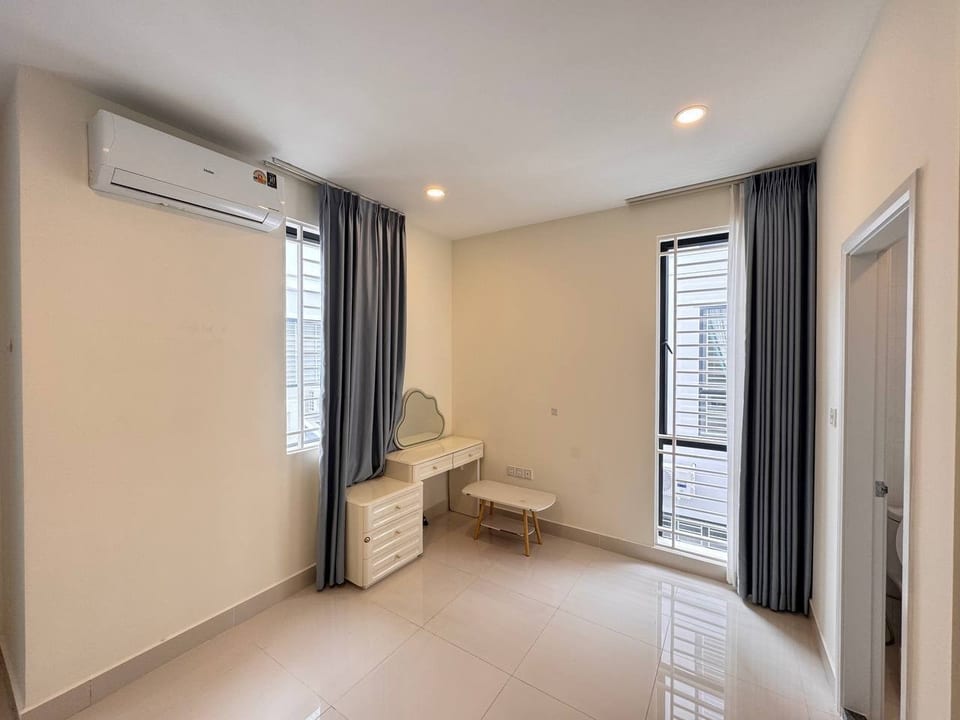 Furnished South-Facing Twin Villa in Borey Peng Huot, Chbar Ampov, Phnom Penh