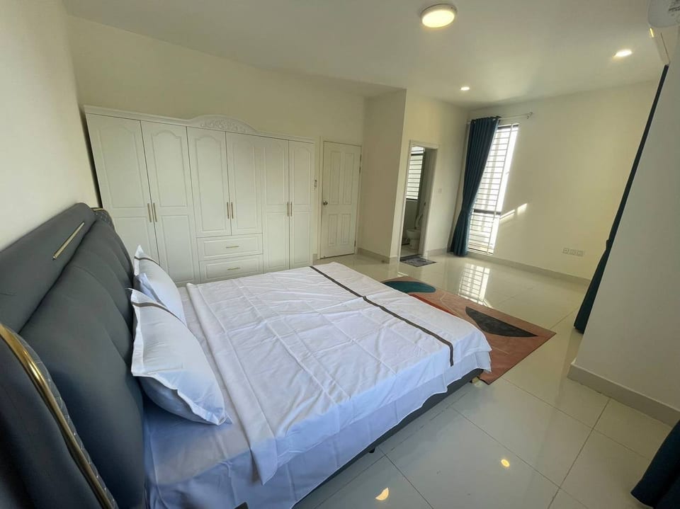 Income-producing twin villa for sale, hard title, Boeung Snor, view 7