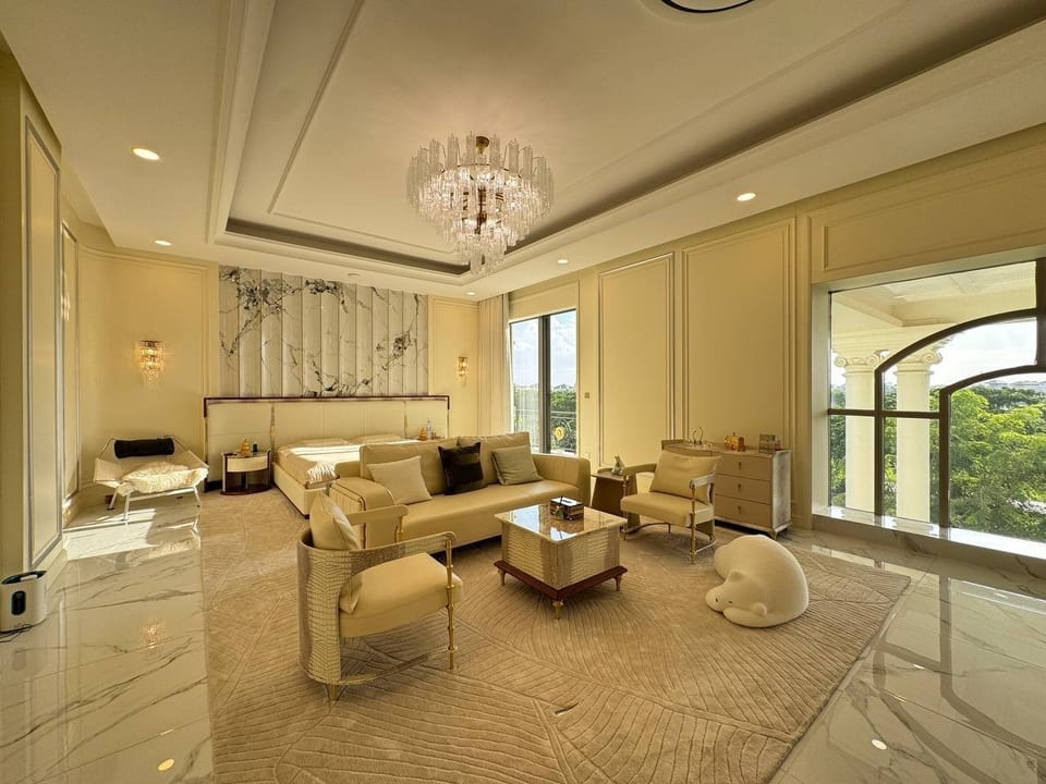 Landmark Mansion Villa, Private Lift, Chbar Ampov, view 3