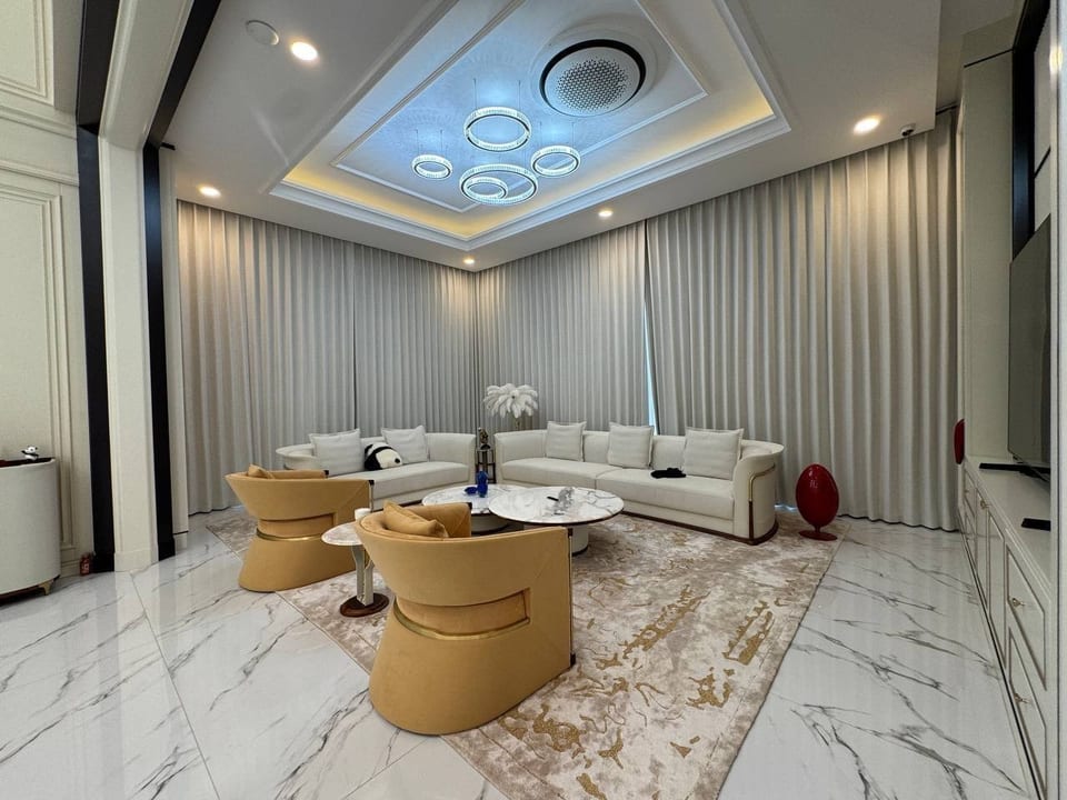 Landmark Mansion Villa, Private Lift, Chbar Ampov, view 4