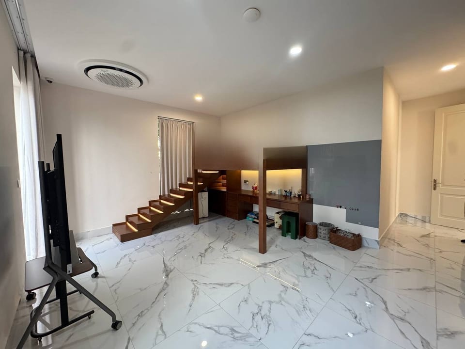 Landmark Mansion Villa, Private Lift, Chbar Ampov, view 8