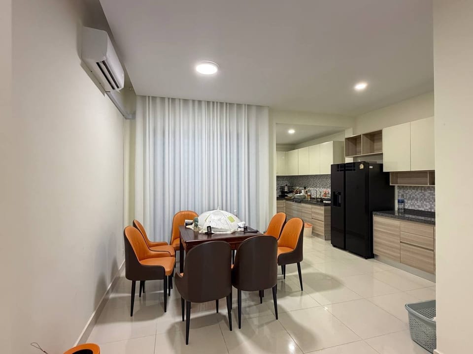 Modern Four-Bedroom Link Villa, Eco, Borey Peng Huot, view 3