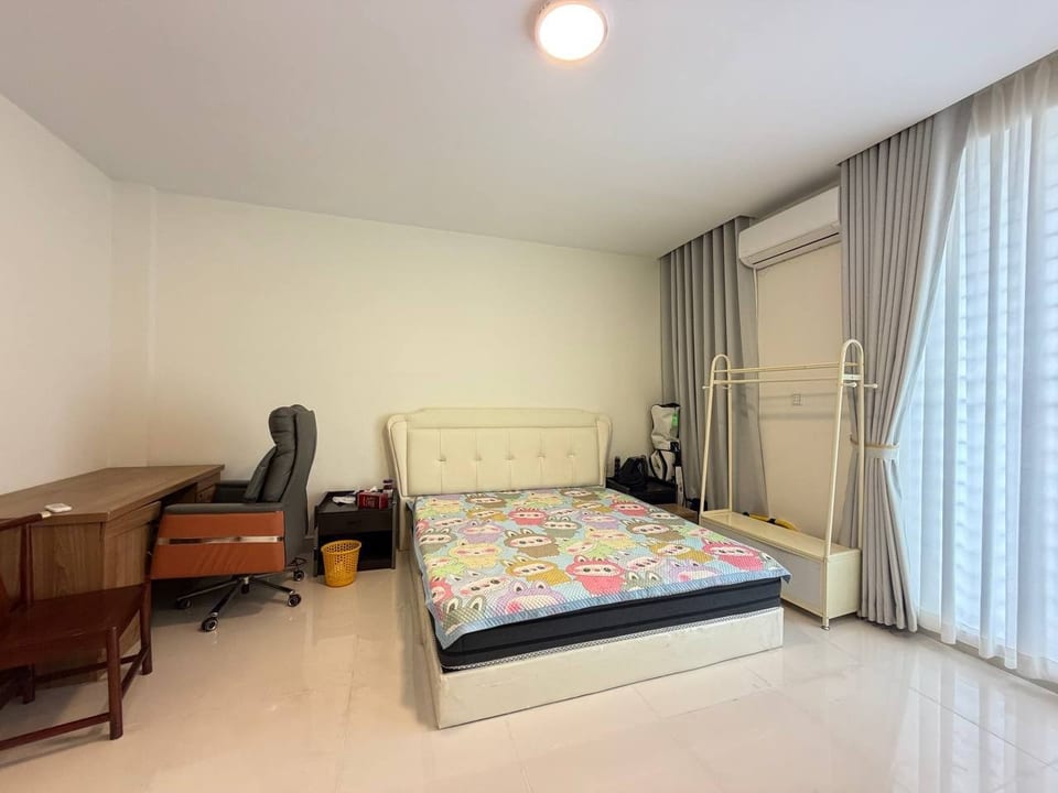 Modern Four-Bedroom Link Villa, Eco, Borey Peng Huot, view 7