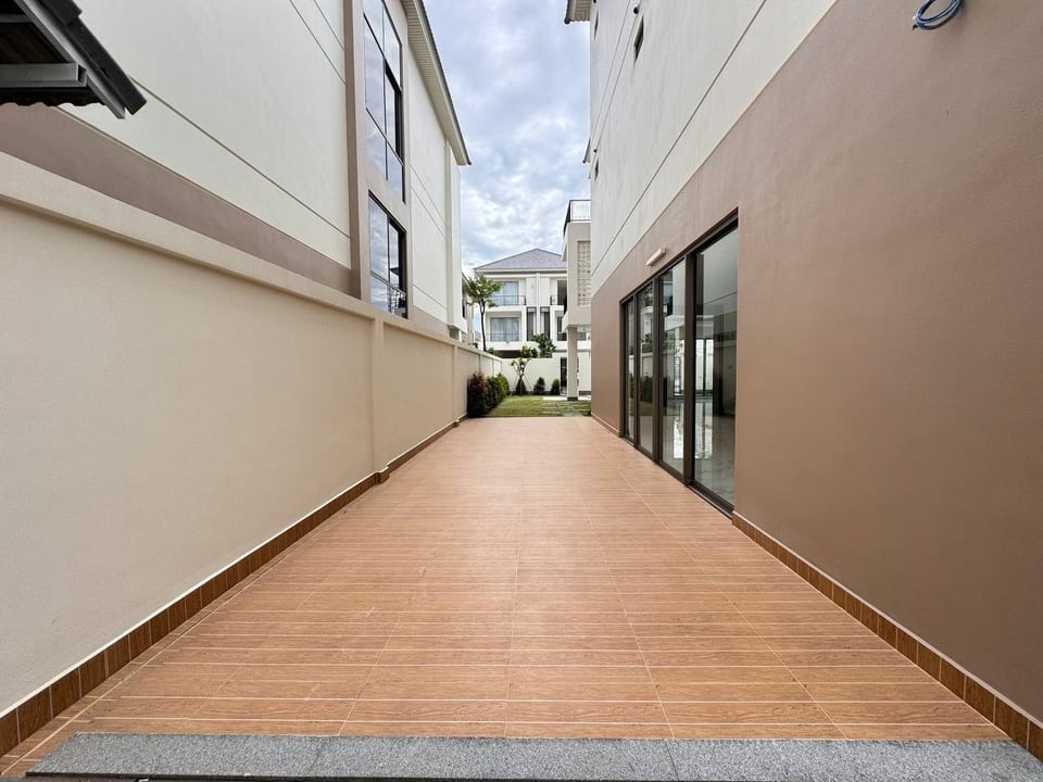 Move-In Modern Villa, Eco Poli 1, Four Bedrooms, view 6