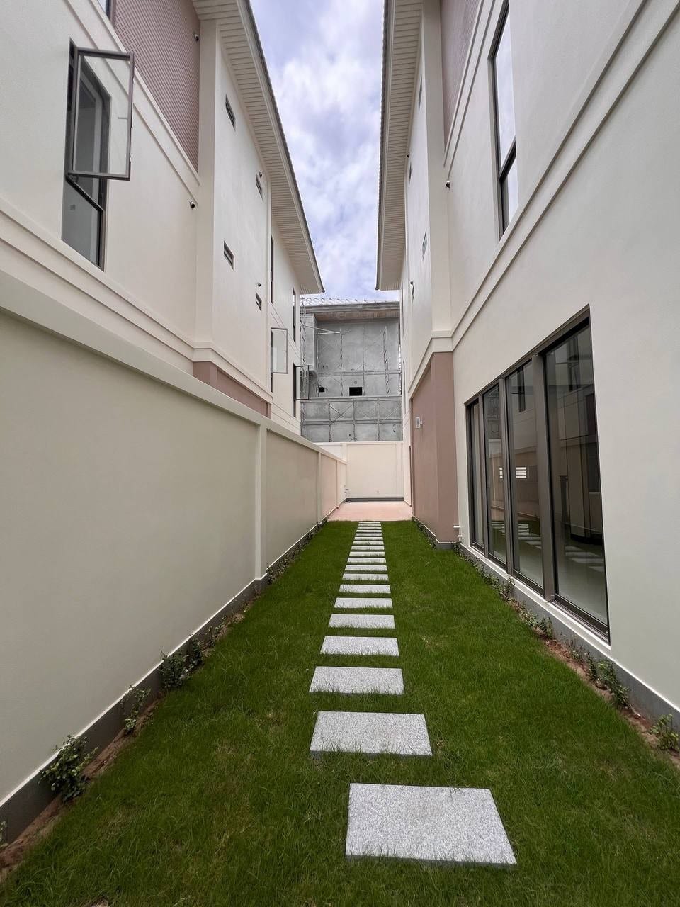 New Twin Villa for Sale, Boeung Snor, Chbar Ampov, view 3