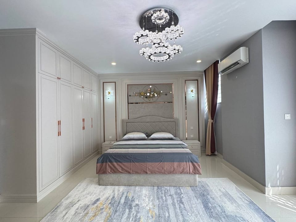 North-Facing Twin Villa, Furnished, with Hard Title, view 2
