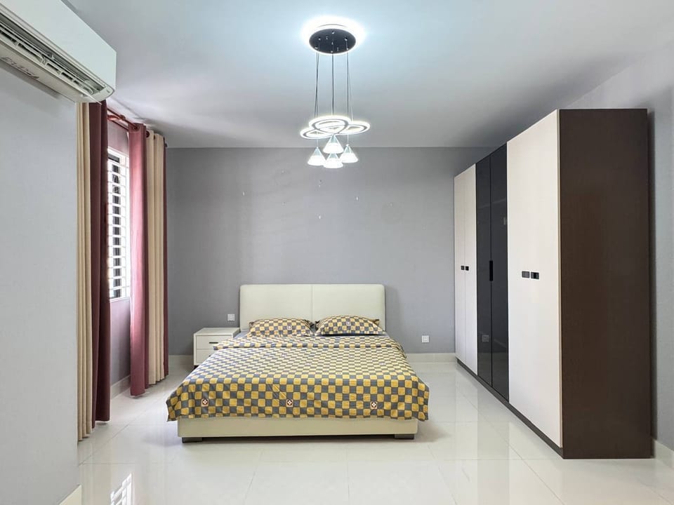 North-Facing Twin Villa, Furnished, with Hard Title, view 5
